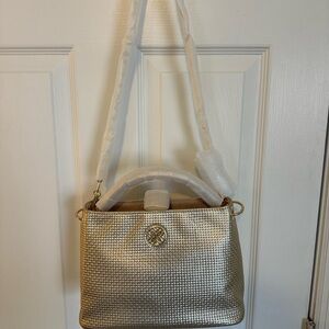 Lilly Pulitzer Vivette top handle plus strap handbag.